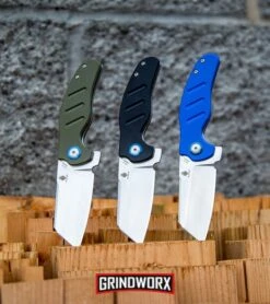 Kizer Vanguard Mini Sheepdog Liner Lock Knife Blue G-10 - Satin Plain -Kizer Sales Store Kizer Vanguard Mini Sheepdog C01C Liner Lock Knife G 10 Satin BHQ80398 kp stabbed in wood web large